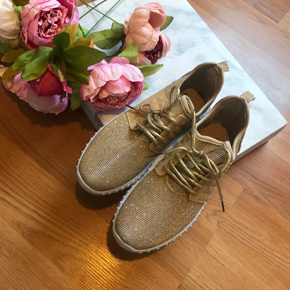 Sparkly tennis shoes!